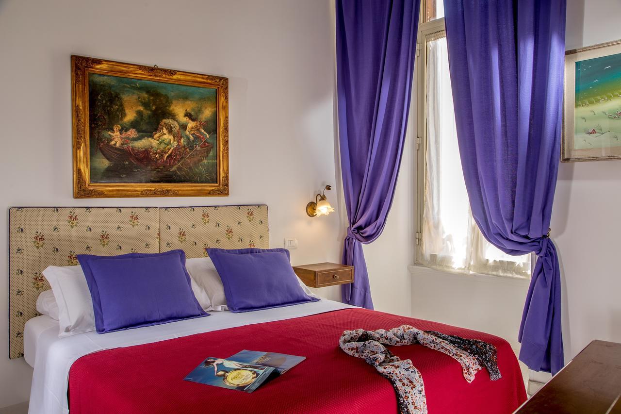 Roma Central Guest House